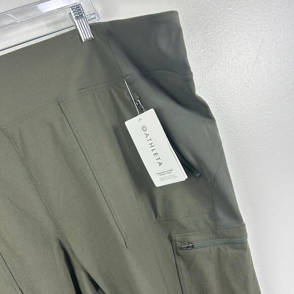 NEW Athleta Headlands Hybrid Cargo II Tight Leggings Army Green Plus Size 26 - Picture 2 of 11